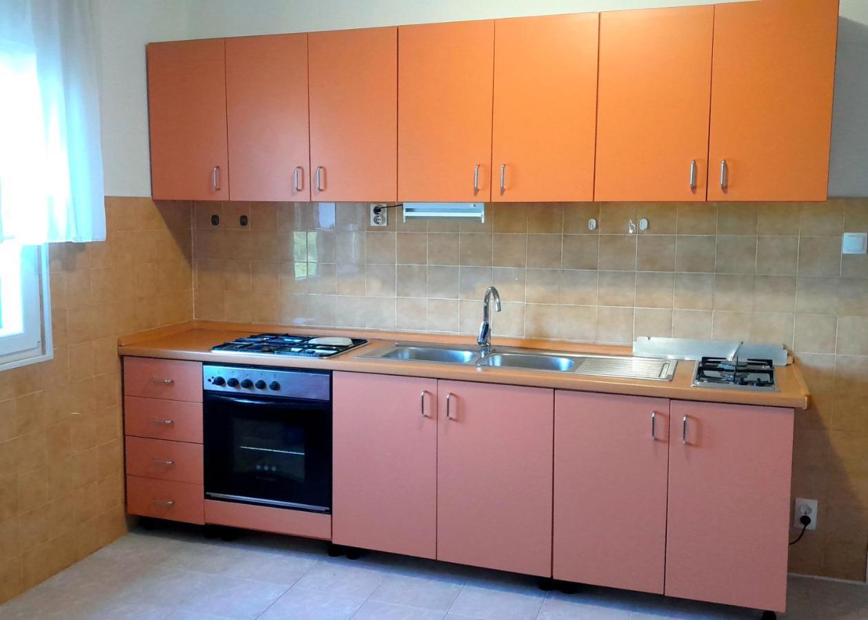 Manora Sucuraj 2 Bedroom Apartment Buitenkant foto
