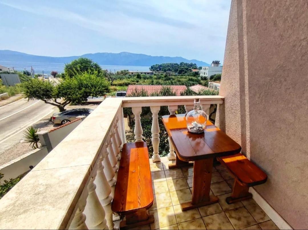 Manora Sucuraj 2 Bedroom Apartment Buitenkant foto