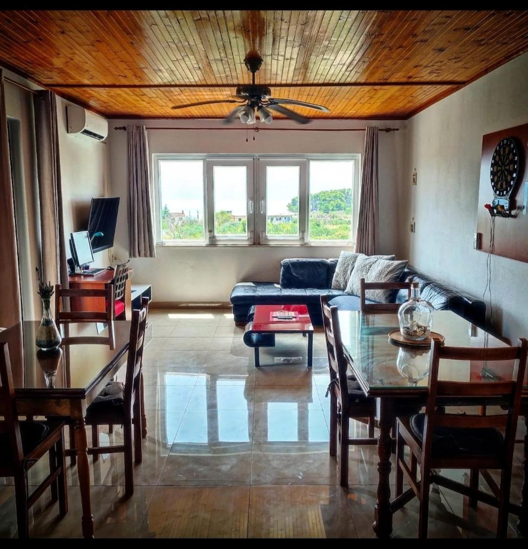 Manora Sucuraj 2 Bedroom Apartment Buitenkant foto