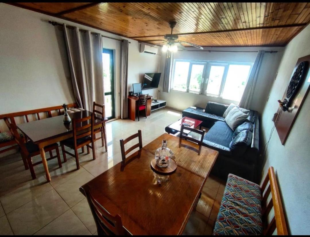Manora Sucuraj 2 Bedroom Apartment Buitenkant foto