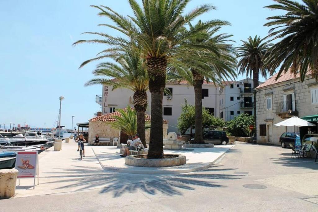 Manora Sucuraj 2 Bedroom Apartment Buitenkant foto