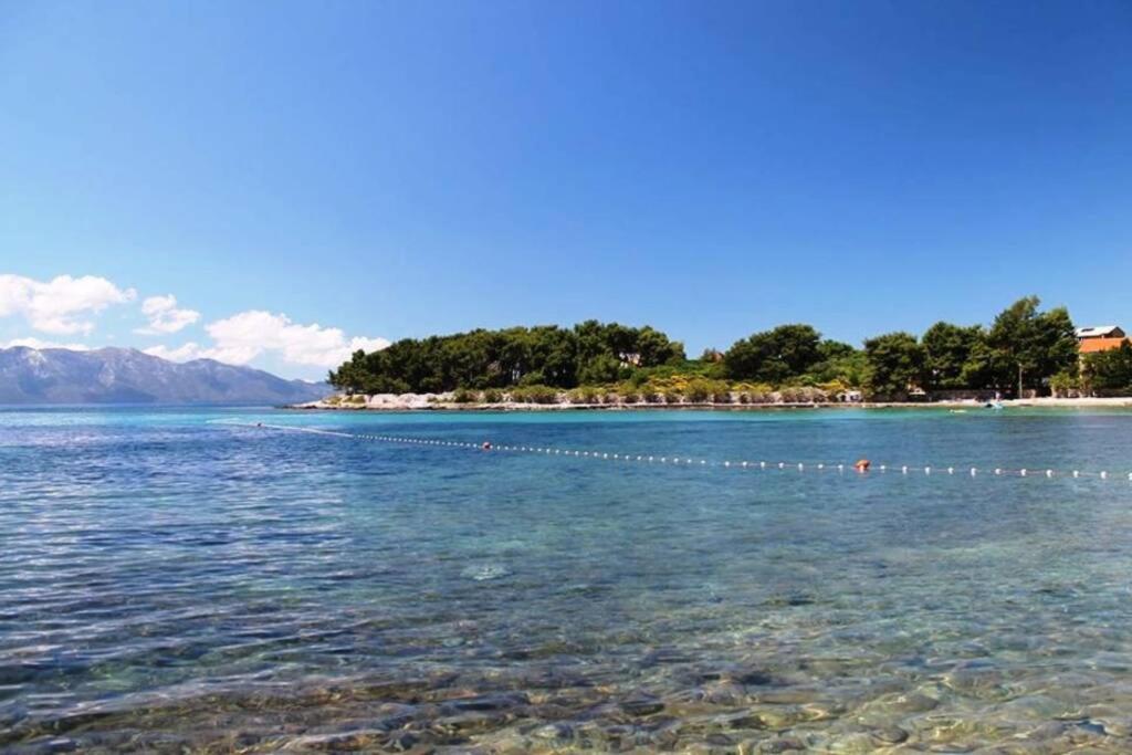 Manora Sucuraj 2 Bedroom Apartment Buitenkant foto