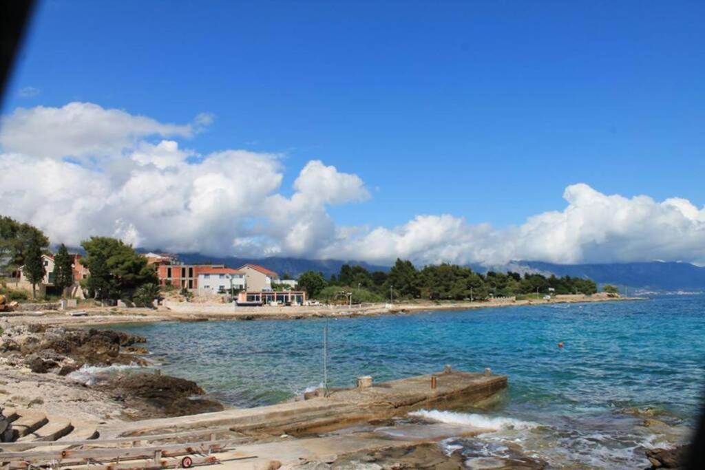 Manora Sucuraj 2 Bedroom Apartment Buitenkant foto